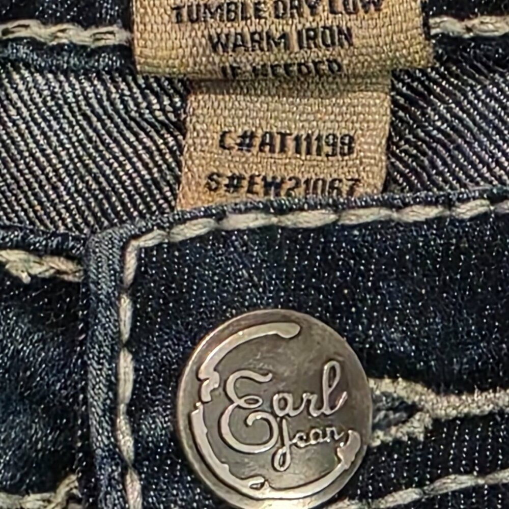 Earl Jean Cuffed Denim Shorts - Womens Size 8 - Picture 4 of 4